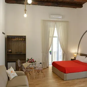 Domus 25 Nápoles