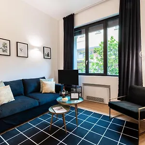 https://sweet-inn-cozy-duomo.it-lombardy.com
